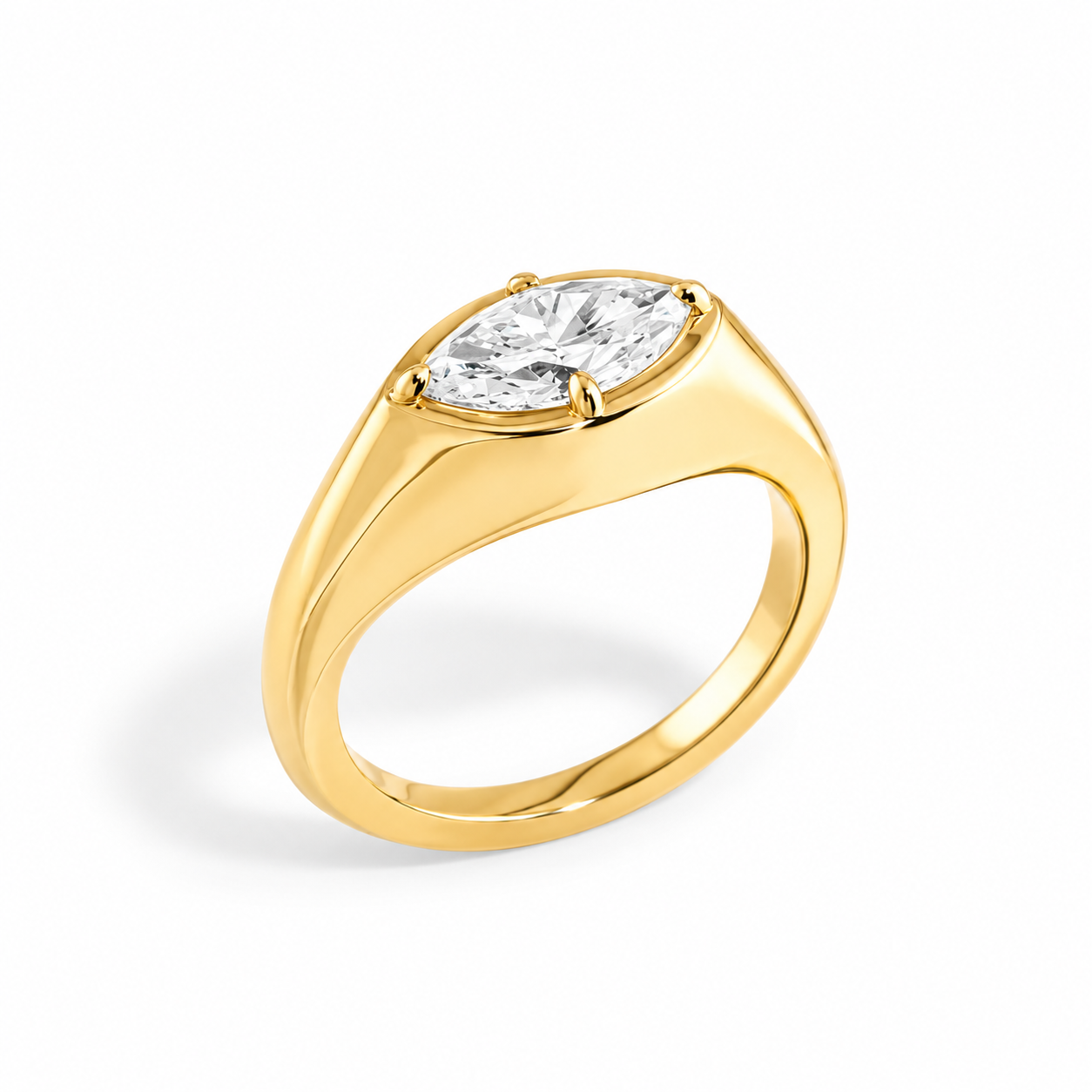 Anel Navete com Diamante Branco