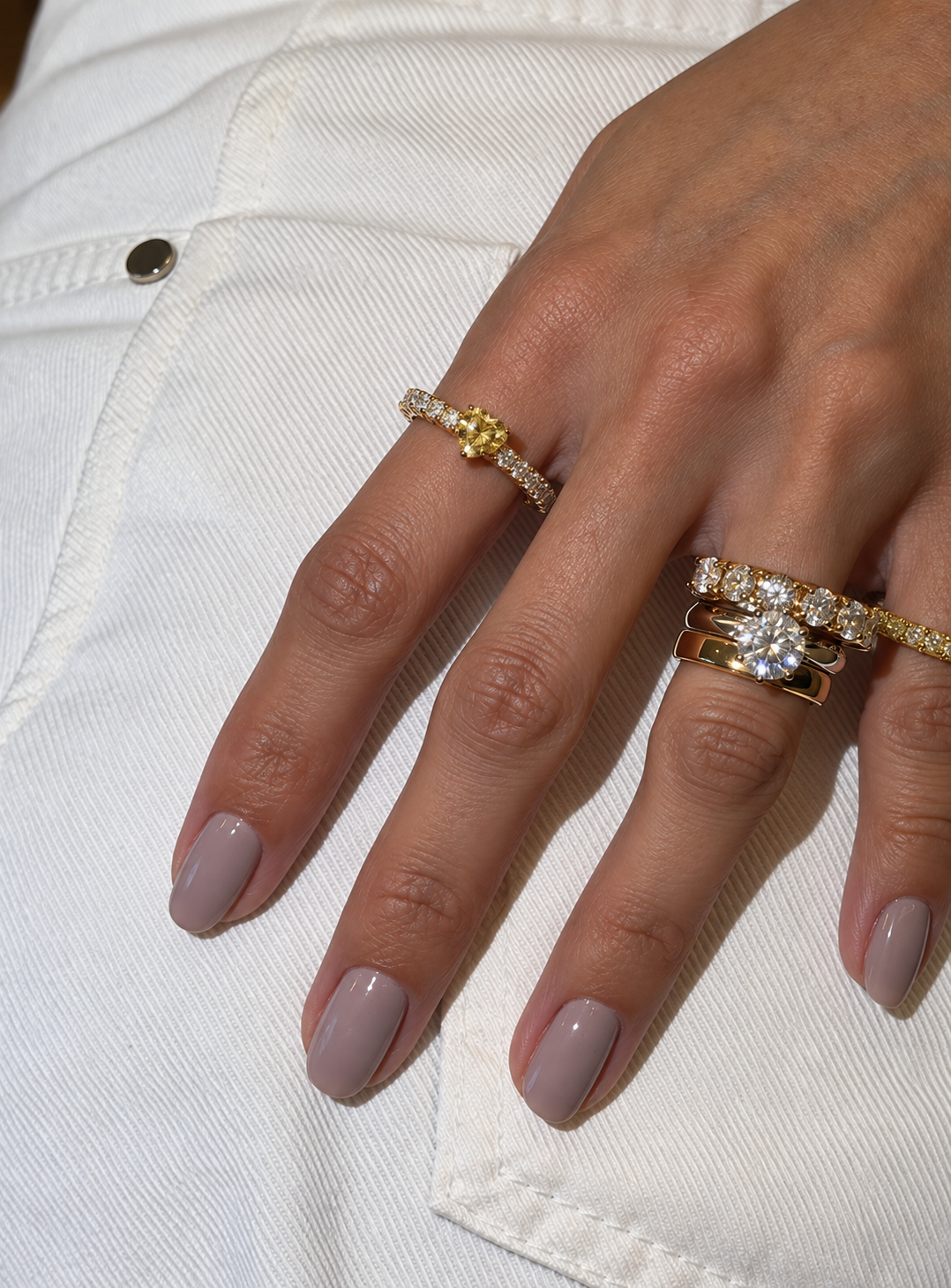 Anel Fancy Yellow Coração com Diamantes
