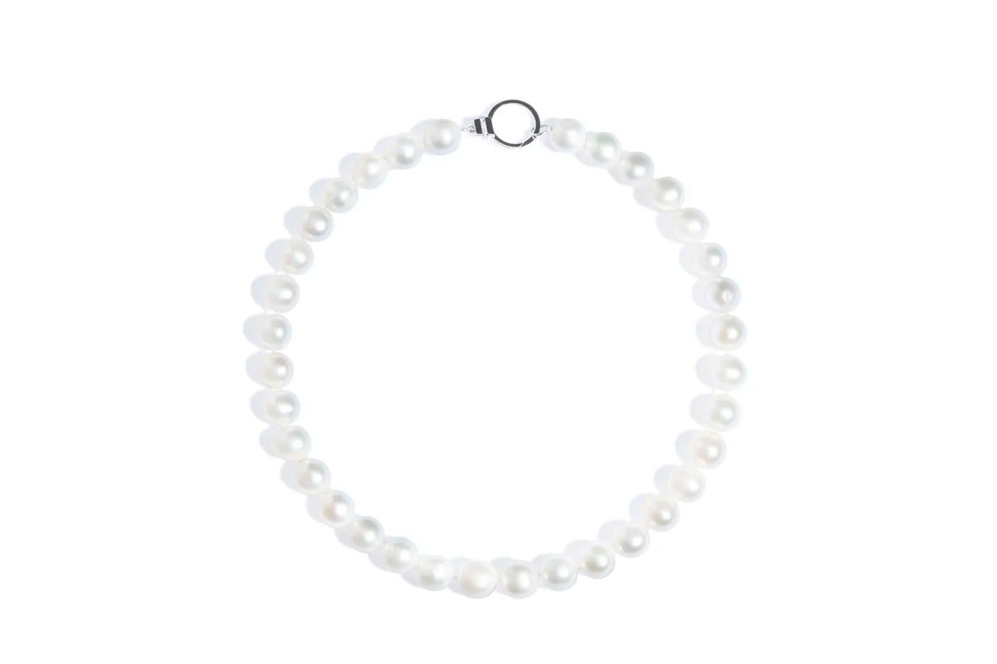 Colar Perolas Grandes com Diamantes No Fecho