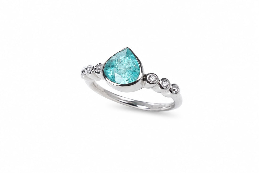 Anel Turmalina Azul Trillion com Diamantes de 3 Pontos