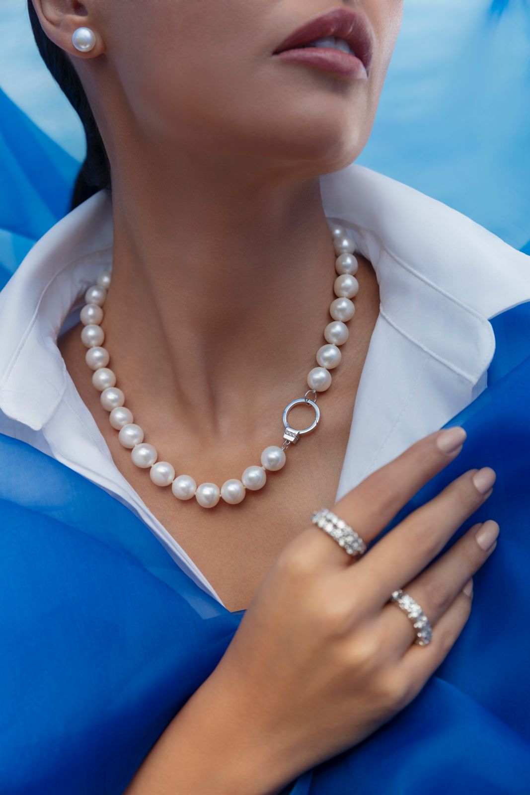 Colar Pérola fecho mosquetão com diamantes